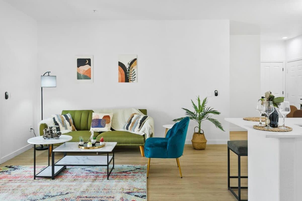 Cozysuites Glendale By The Stadium With Pool 02 Luaran gambar