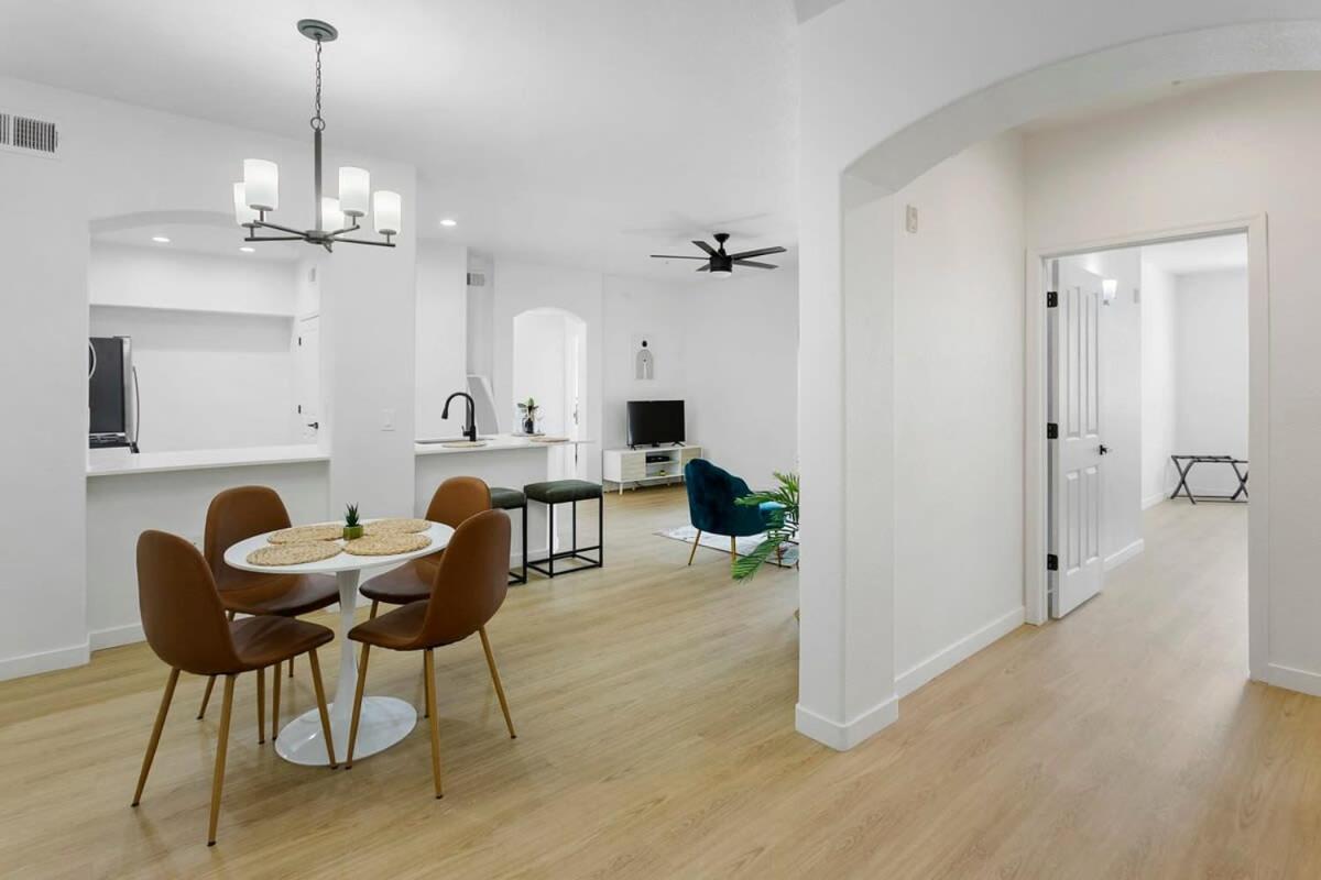 Cozysuites Glendale By The Stadium With Pool 02 Luaran gambar