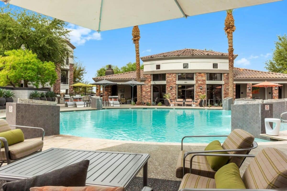 Cozysuites Glendale By The Stadium With Pool 02 Luaran gambar
