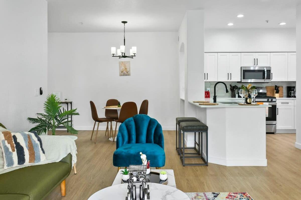 Cozysuites Glendale By The Stadium With Pool 02 Luaran gambar